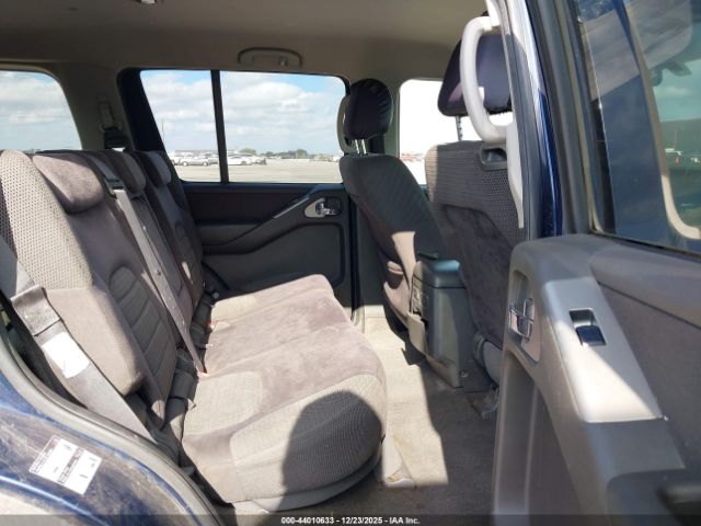 Nissan Pathfinder Se Image 6