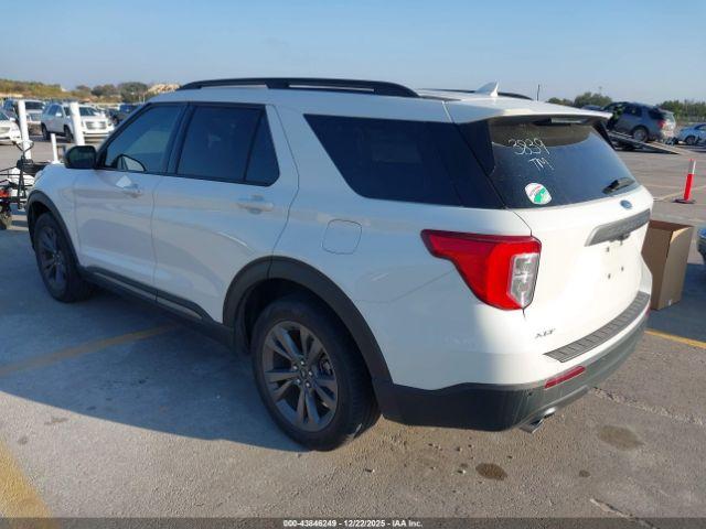 Ford Explorer Xlt Image 5