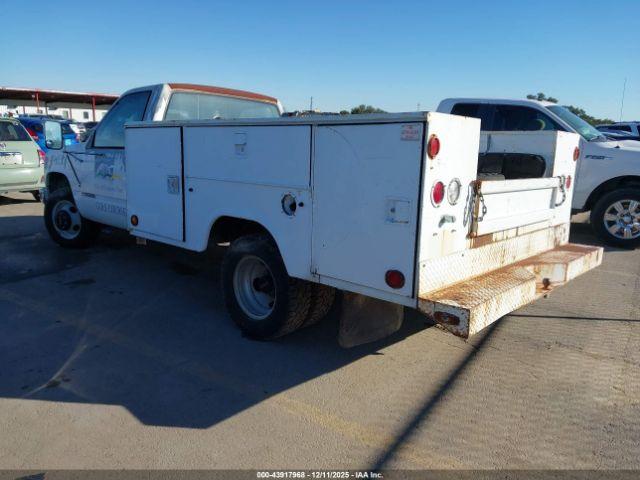 GMC Sierra C3500 Image 11