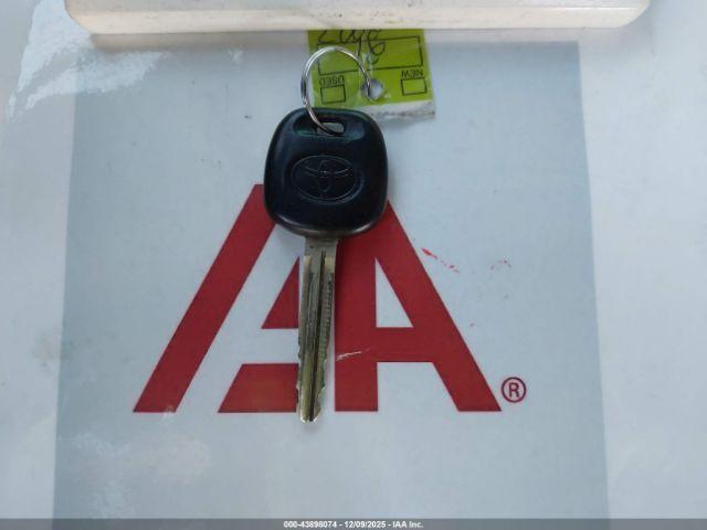 Toyota Corolla Ce Image 9