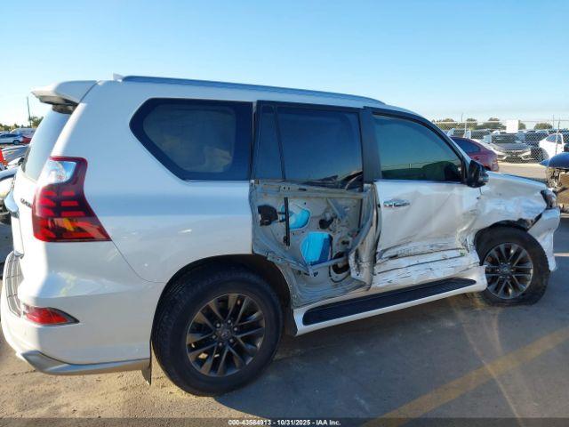 Lexus Gx Premium Image 15