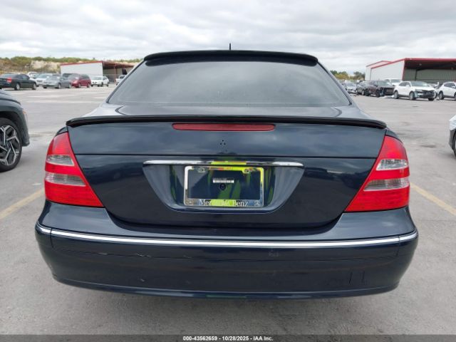 Mercedes-Benz E-Class 4matic Image 11