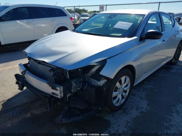 Nissan Altima S Fwd Image 9