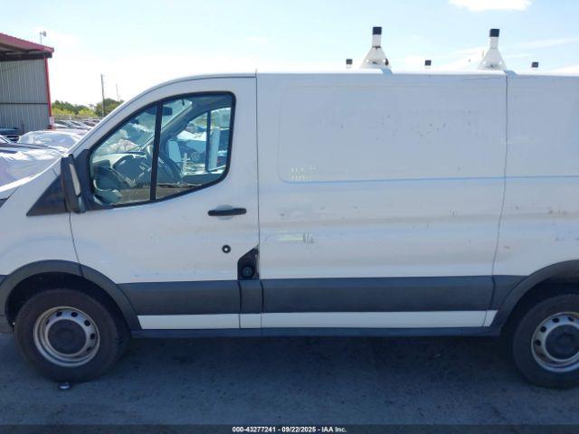 Ford Transit Image 16