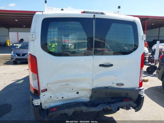 Ford Transit Image 13