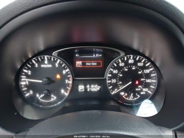 Nissan Altima Image 6