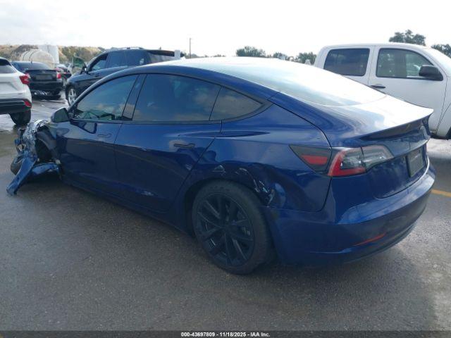 Tesla Model 3 Long Range Dual Motor All-wheel Drive Image 11