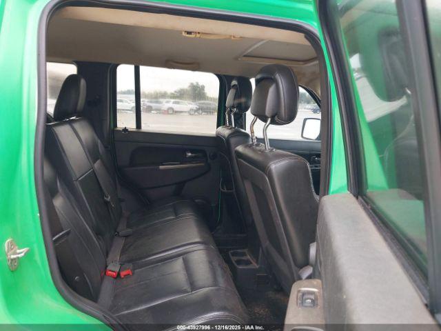 Jeep Liberty Limited Edition Image 8