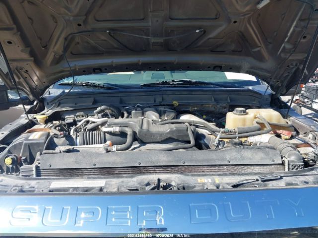 Ford F-350 Lariat Image 2