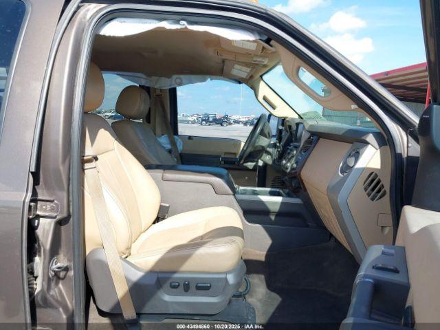 Ford F-350 Lariat Image 7