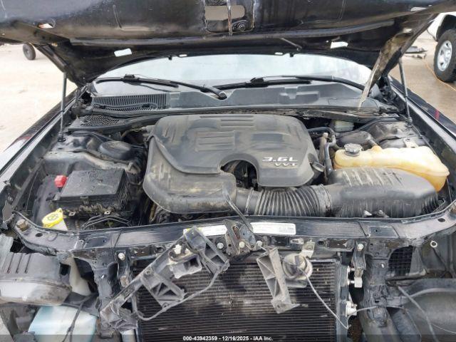 Dodge Challenger Sxt Image 9