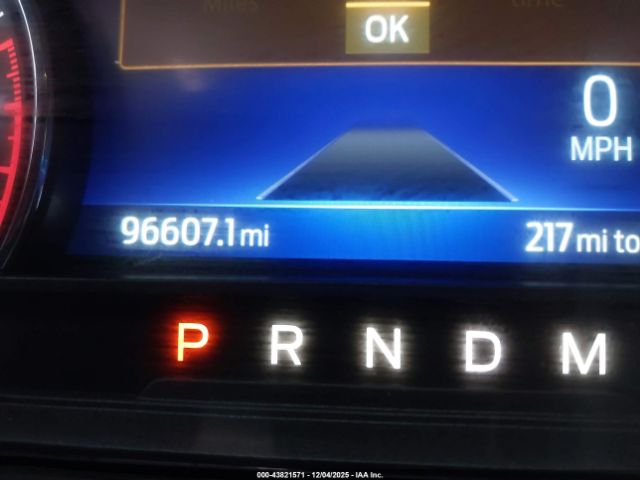 Ford Explorer Limited Image 17