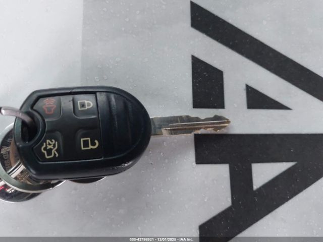 Ford Explorer Xlt Image 11