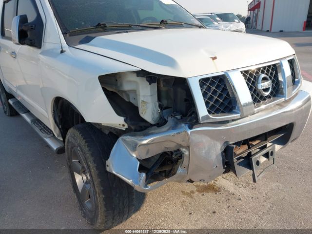 Nissan Titan Se Image 6