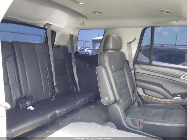 GMC Yukon Denali Image 9