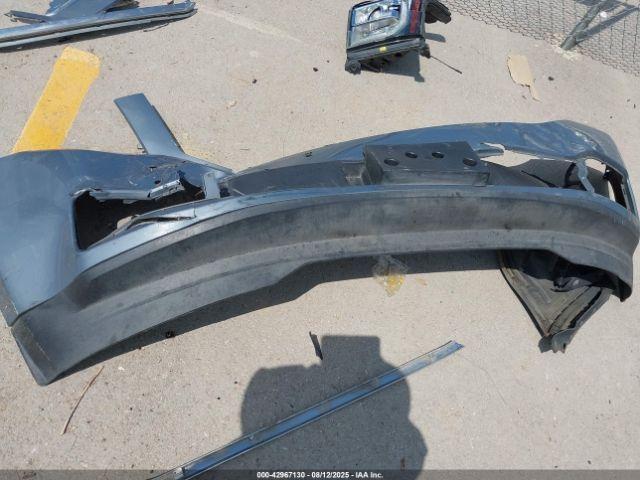 GMC Yukon Denali Image 13