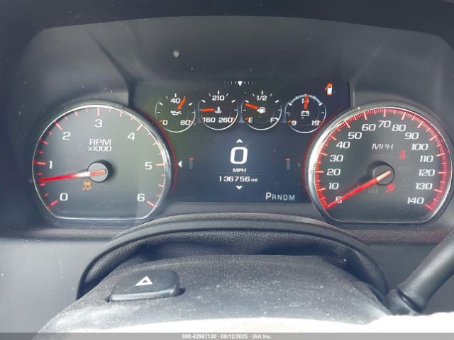 GMC Yukon Denali Image 19