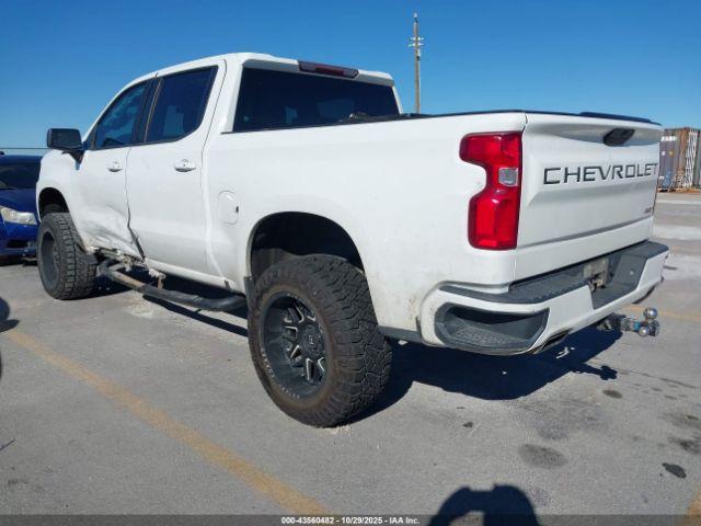 Chevrolet Silverado 1500 Rst Image 4