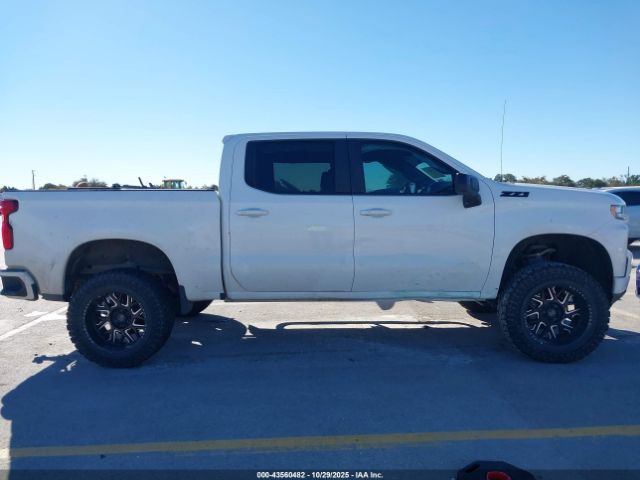 Chevrolet Silverado 1500 Rst Image 9