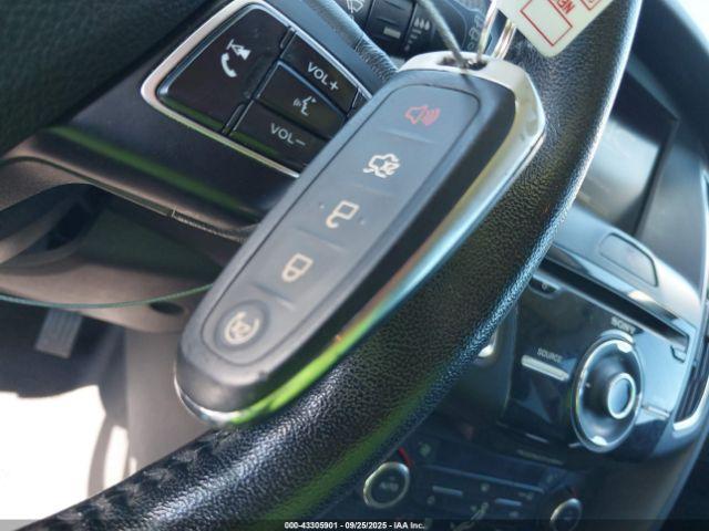 Ford Focus Titanium Image 9