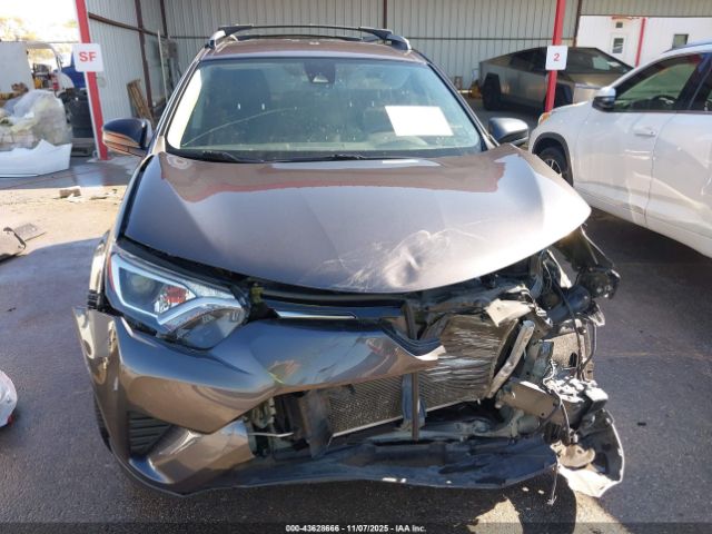 Toyota RAV4 Le Image 17