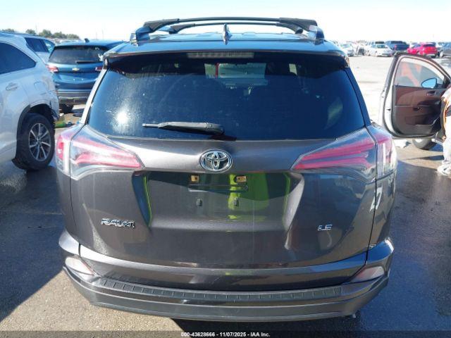 Toyota RAV4 Le Image 18