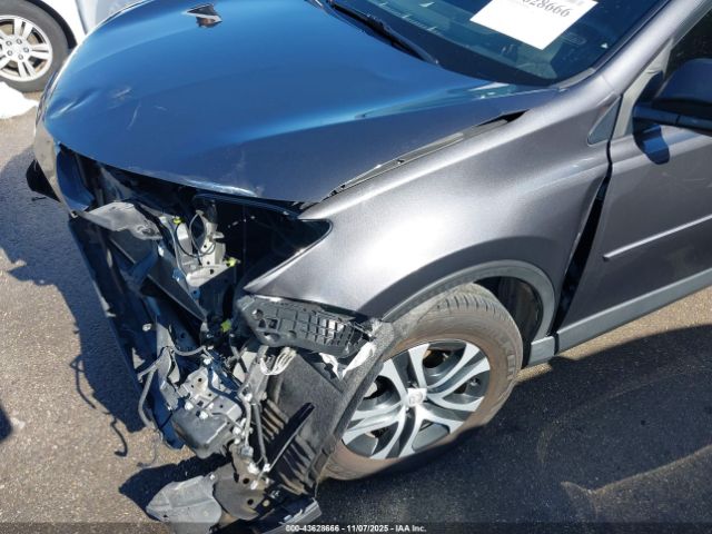 Toyota RAV4 Le Image 20