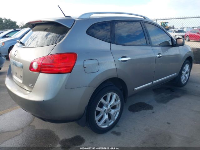 Nissan Rogue Sv Image 4