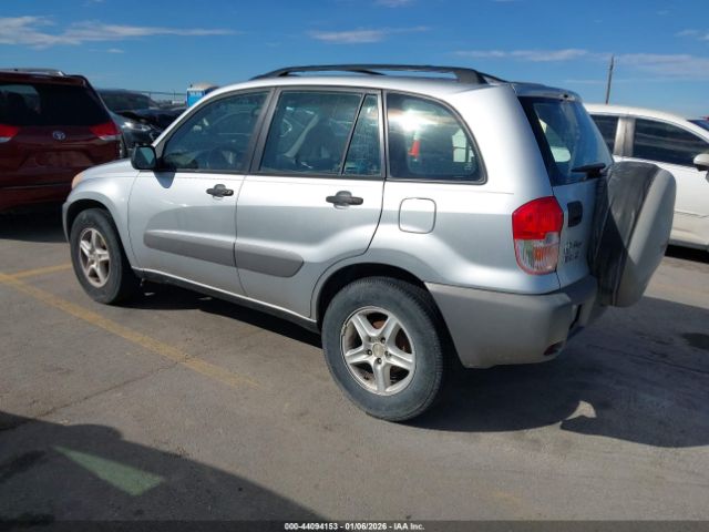 Toyota RAV4 Image 4