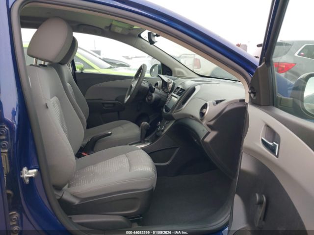 Chevrolet Sonic Ls Auto Image 2