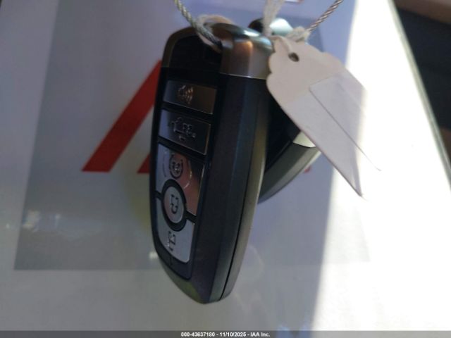 Ford F-250 Lariat Image 4