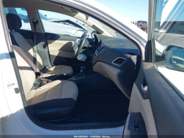 Hyundai ACCENT Se Image 8