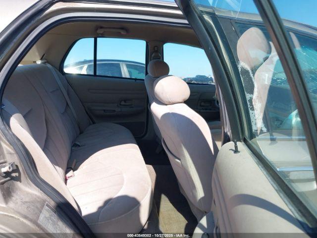 Ford Crown Victoria Standard Image 6