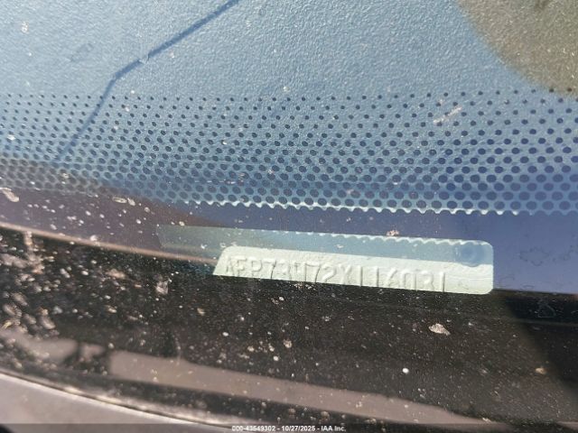 Ford Crown Victoria Standard Image 11