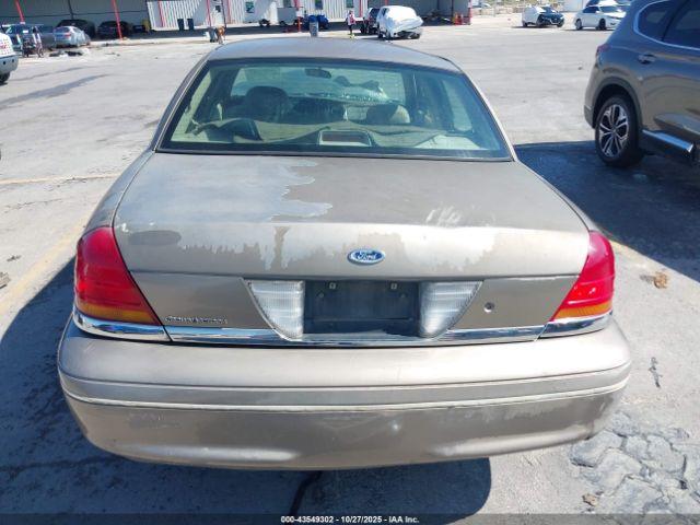 Ford Crown Victoria Standard Image 14