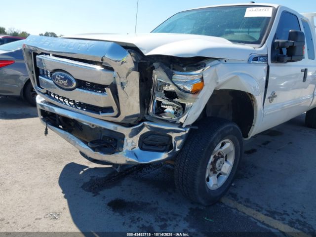 Ford F-250 Xlt Image 14