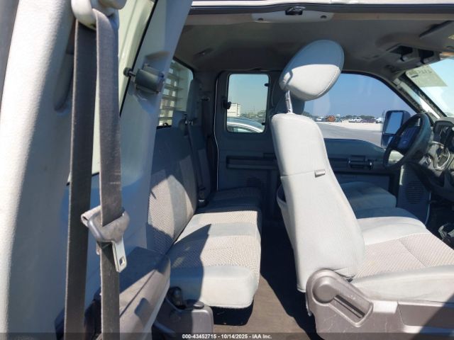 Ford F-250 Xlt Image 15