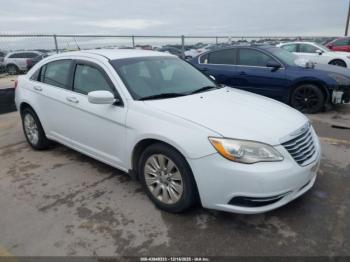  Salvage Chrysler 200