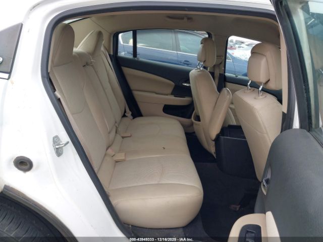 Chrysler 200 Lx Image 6