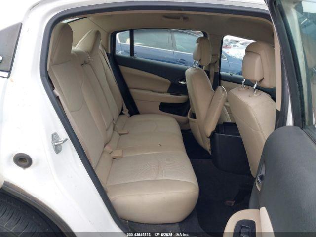 Chrysler 200 Lx Image 6