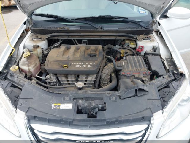 Chrysler 200 Lx Image 7