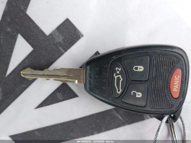 Chrysler 200 Lx Image 9