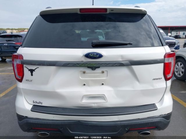Ford Explorer Xlt Image 10