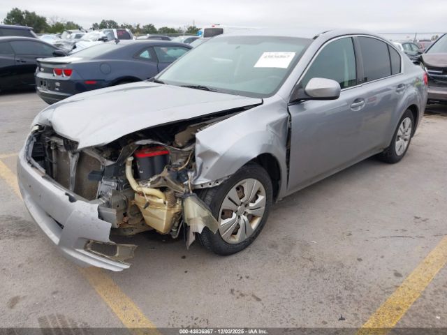 Subaru Legacy 2.5i Image 14