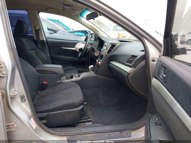 Subaru Legacy 2.5i Image 3