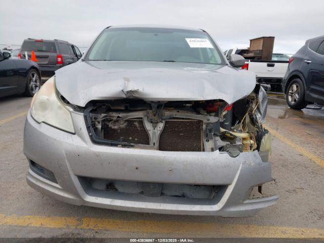 Subaru Legacy 2.5i Image 7