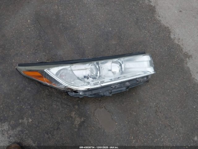 Toyota Highlander Le Image 8