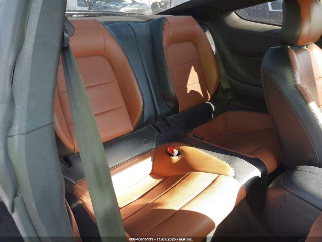 Ford Mustang Gt Premium Fastback Image 3