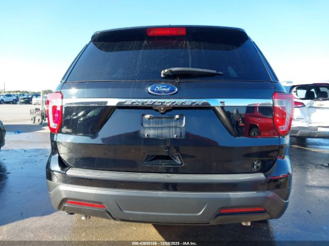 Ford Explorer Image 16