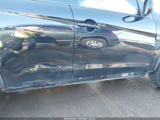 Mitsubishi Outlander 2.0 Es Image 10